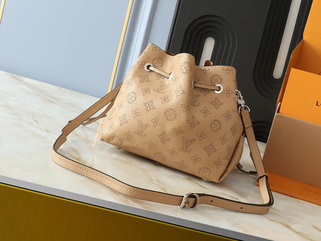 LV Bella Bucket