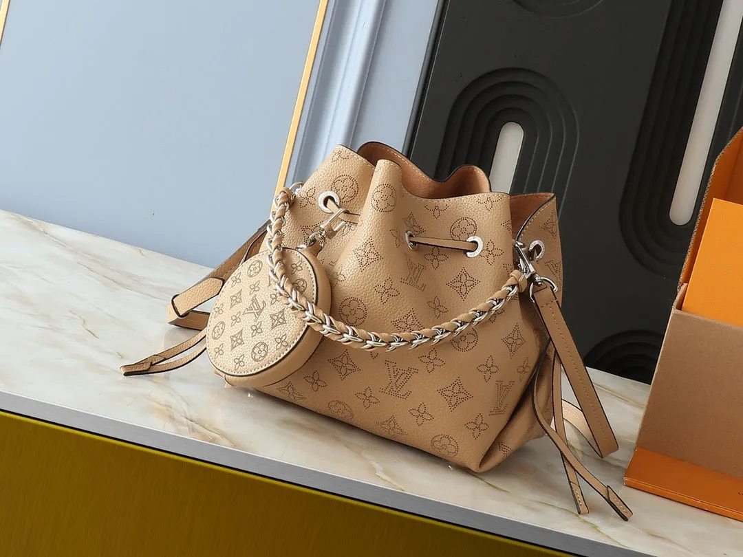 LV Bella Bucket