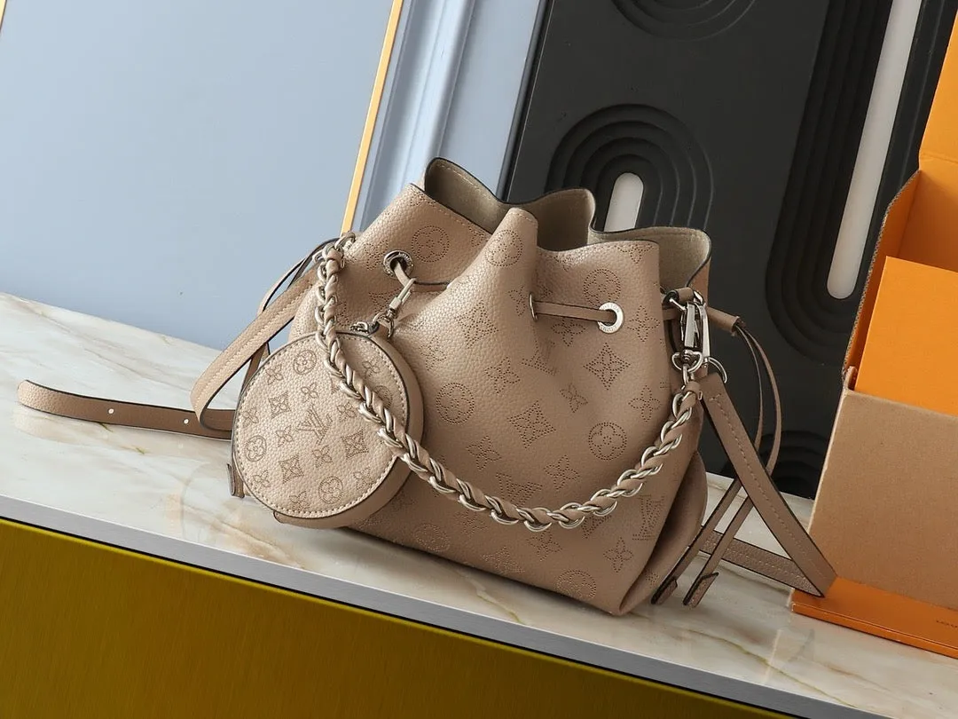LV Bella Bucket