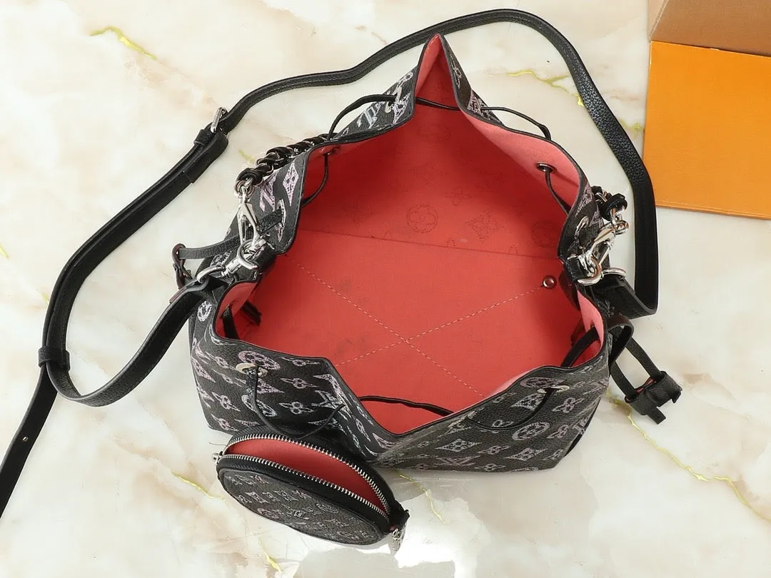 LV Bella Bucket