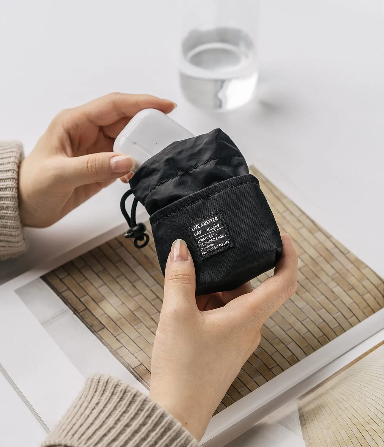Mini Pouch [Bucket Bag] with O Ring Carabiner - Black