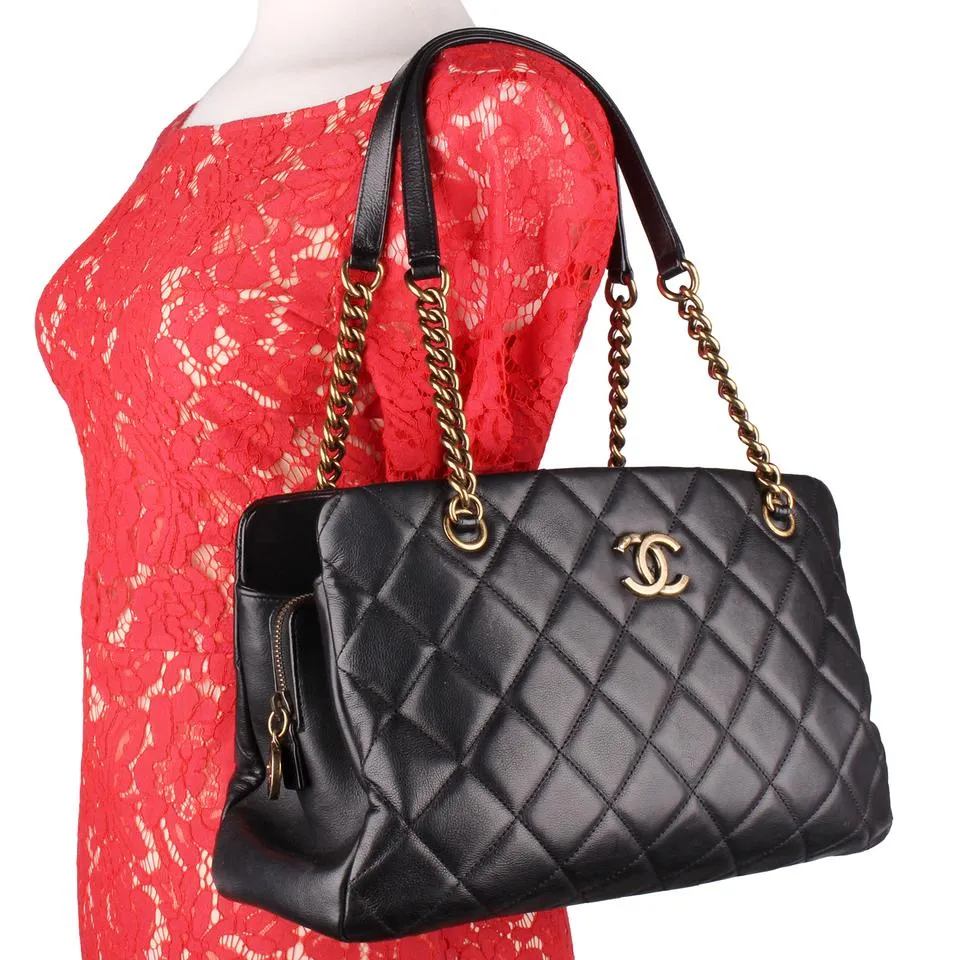 Quilted Lambskin Leather Shoulder Bag Black