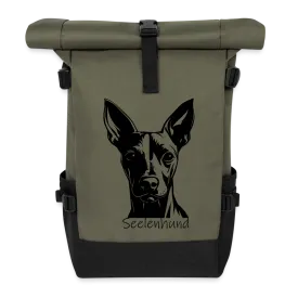 Rolltop-Rucksack mit stilisiertem Pinscher-Aufdruck und Aufschrift "Seelenhund"