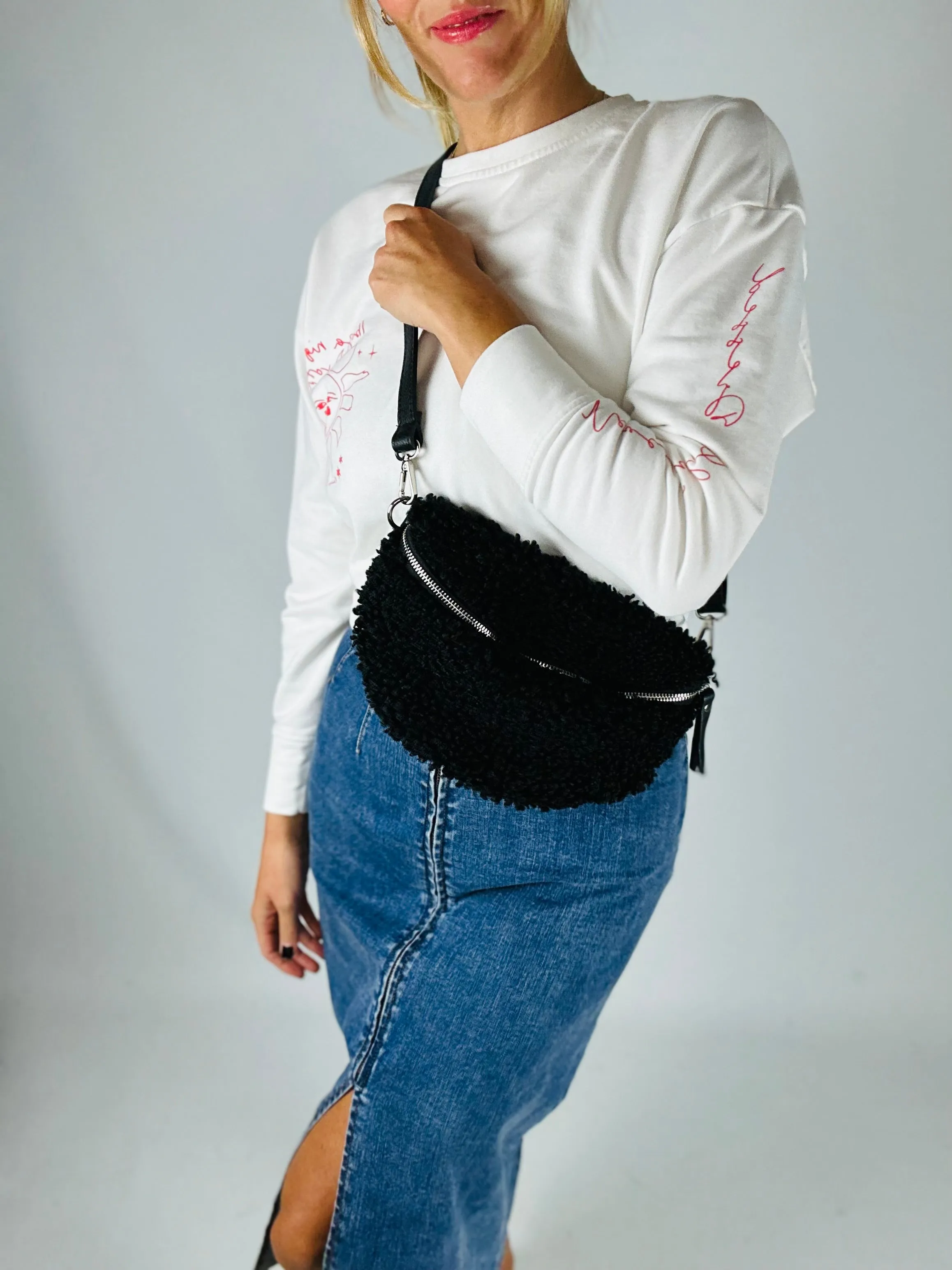 The Snug Woolly Bag Black